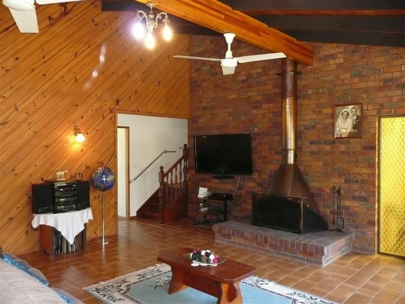 6 Alfs Pinch Road, Beerwah QLD 4519