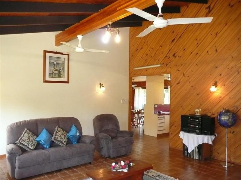 6 Alfs Pinch Road, Beerwah QLD 4519