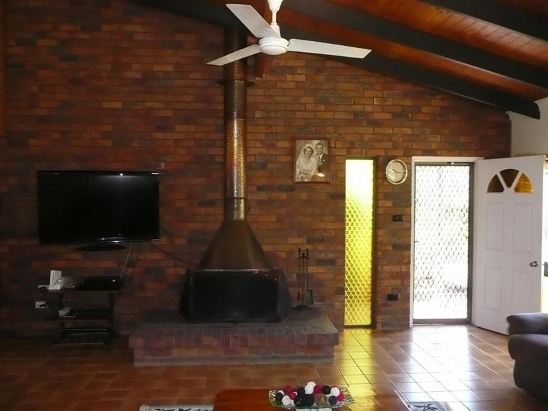 6 Alfs Pinch Road, Beerwah QLD 4519