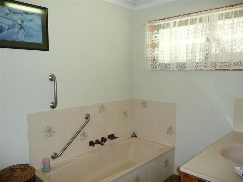 6 Alfs Pinch Road, Beerwah QLD 4519