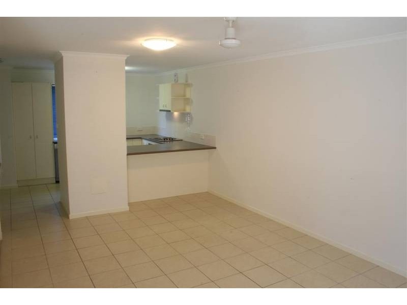 11/2A Swan Street, Beerwah QLD 4519