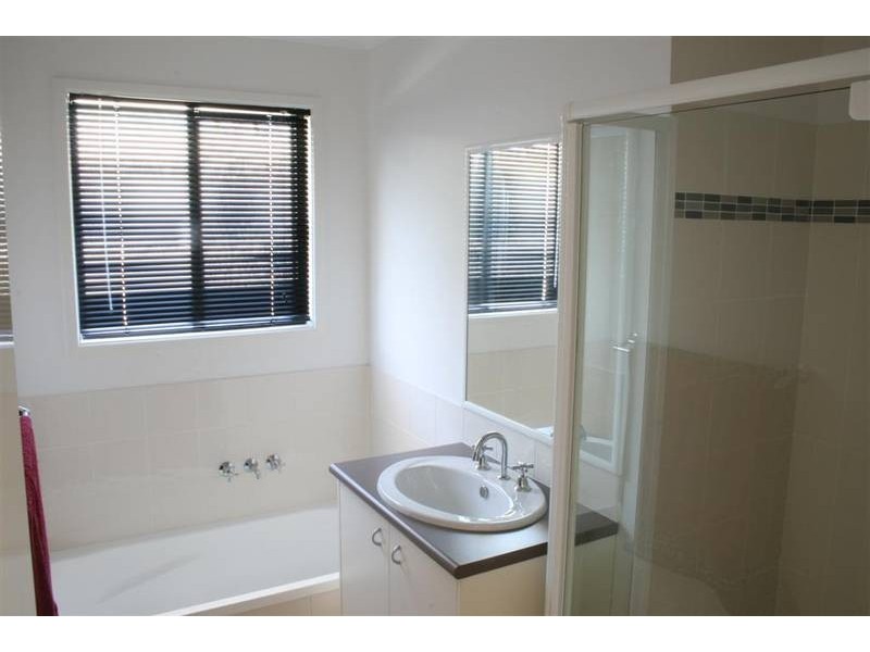 11/2A Swan Street, Beerwah QLD 4519