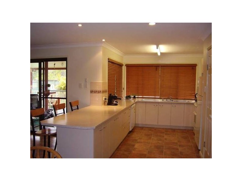 Glass House Mountains QLD 4518