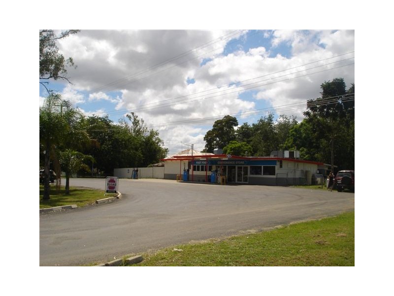 68 Nanango Road, Toogoolawah QLD 4313