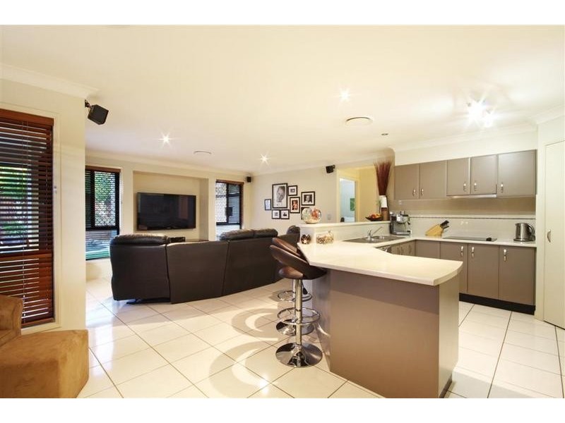 12 Crumpton Place, Beerwah QLD 4519