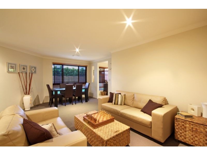12 Crumpton Place, Beerwah QLD 4519