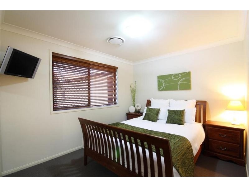 12 Crumpton Place, Beerwah QLD 4519