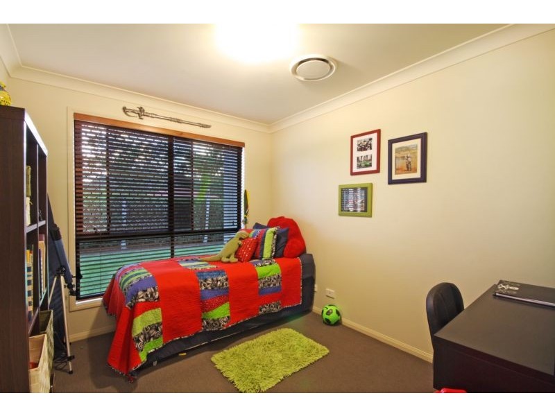 12 Crumpton Place, Beerwah QLD 4519