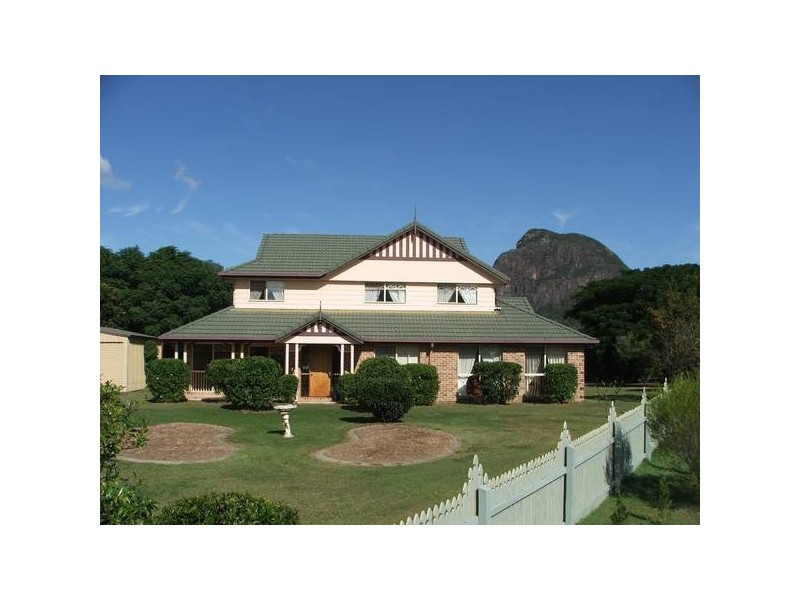 9 Cresthaven Court, Glass House Mountains QLD 4518