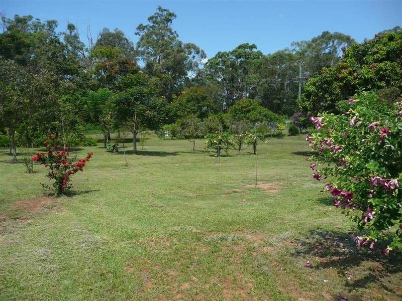 10 Yeates Road, Beerwah QLD 4519