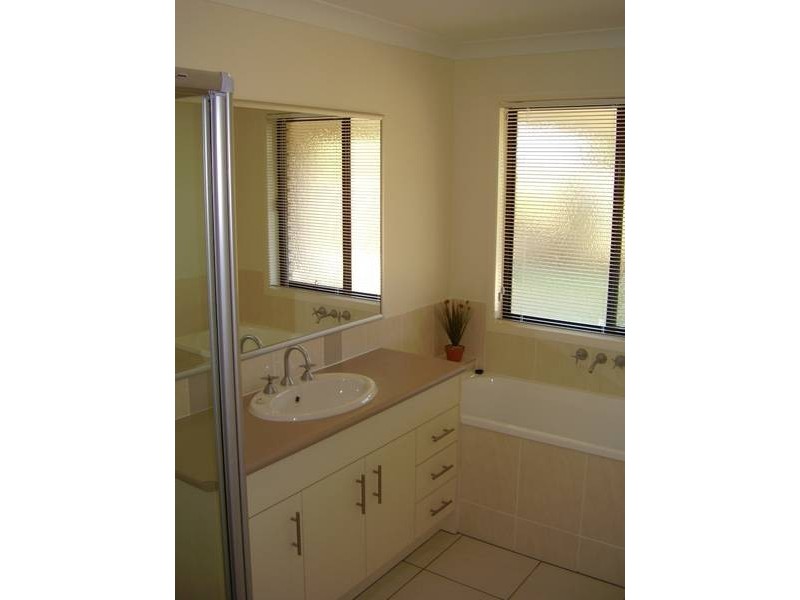 Glass House Mountains QLD 4518