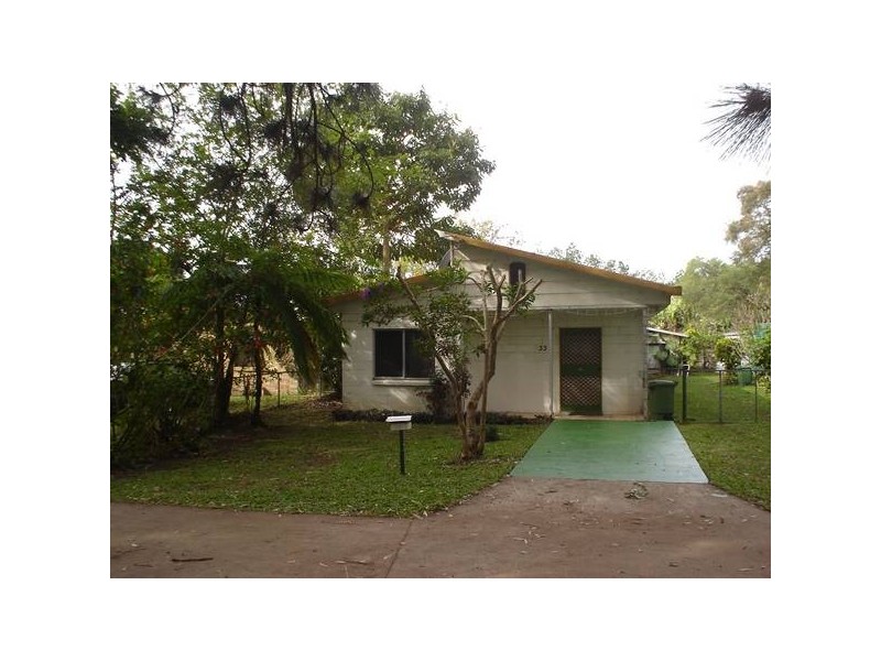 33 Beerwah Parade, Beerwah QLD 4519