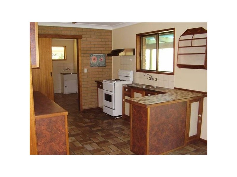 140 Bowen Road, Glass House Mountains QLD 4518