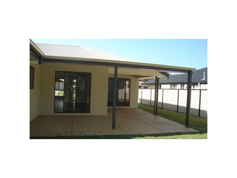 8 Earle Court, Landsborough QLD 4550