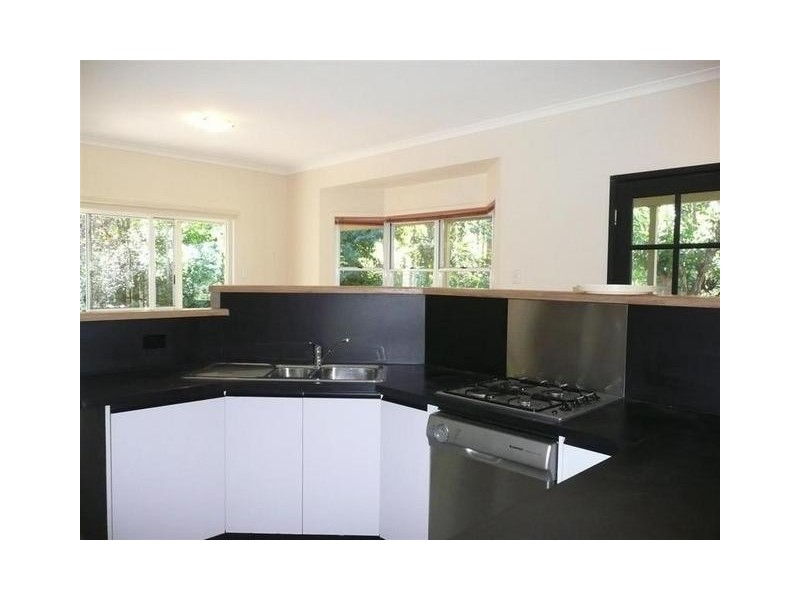 42 Julian Street, Peachester QLD 4519