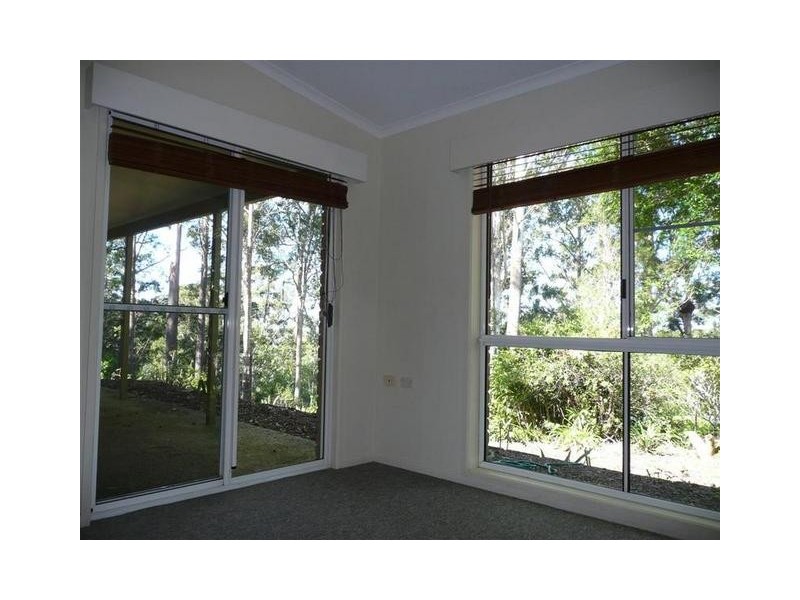 42 Julian Street, Peachester QLD 4519