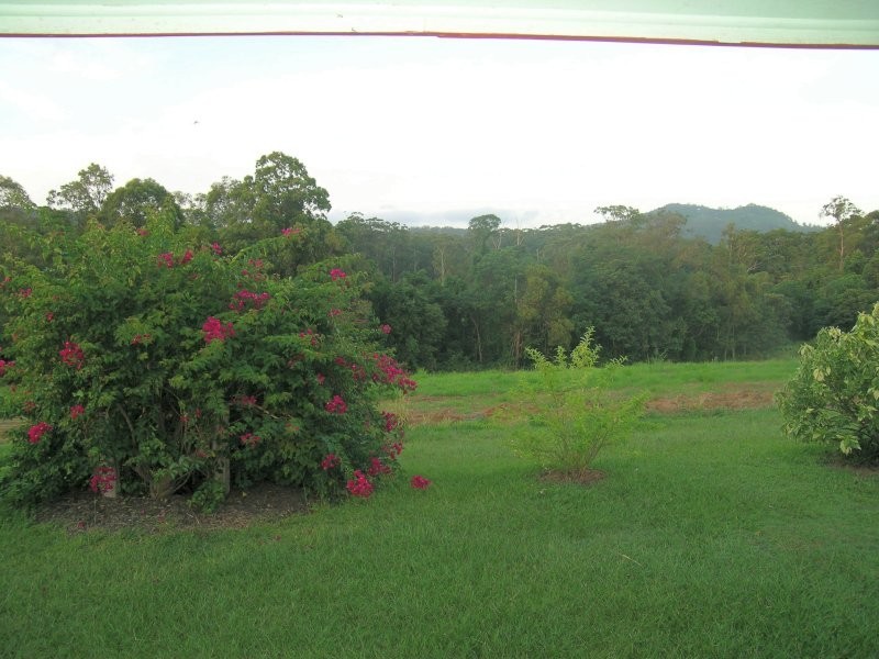 167 Old Peachester Road, Beerwah QLD 4519