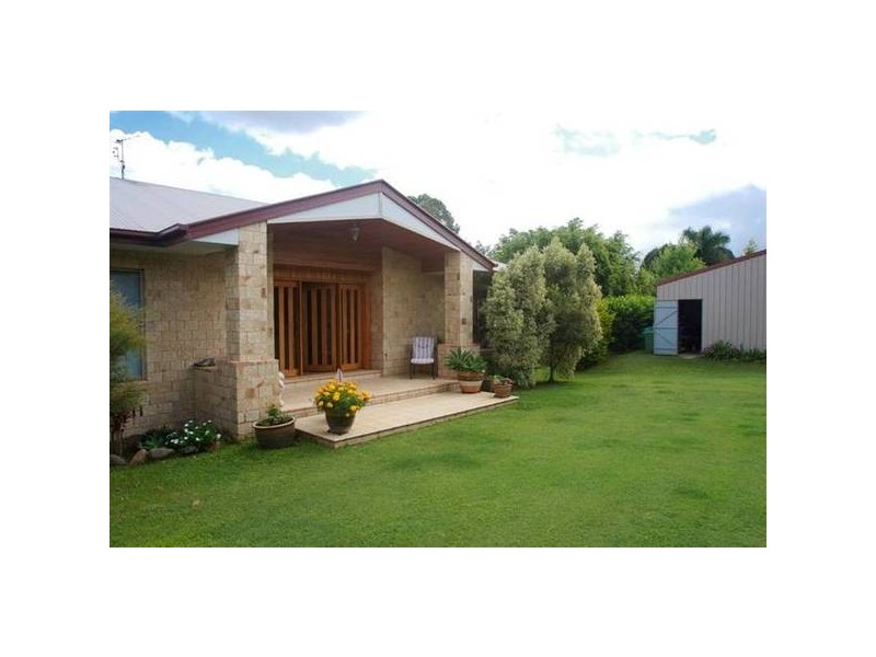 30 Pinelands Drive, Beerwah QLD 4519