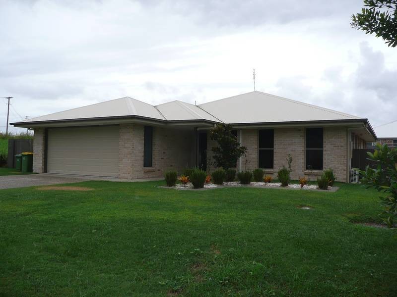 18 Crumpton Place, Beerwah QLD 4519