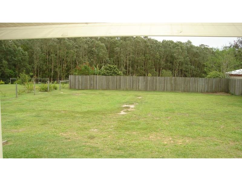 32 Paul Place, Glass House Mountains QLD 4518