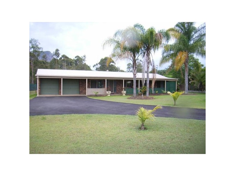 25 Tibrogargan Drive, Beerburrum QLD 4517