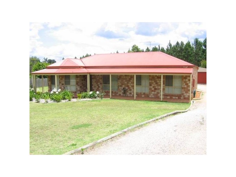 13 Cobb And Co Drive, Beerburrum QLD 4517
