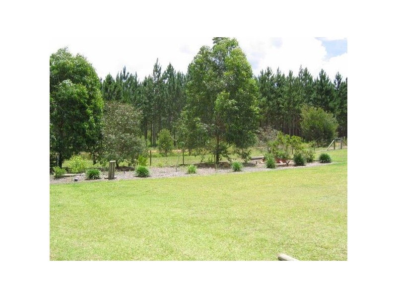 13 Cobb And Co Drive, Beerburrum QLD 4517