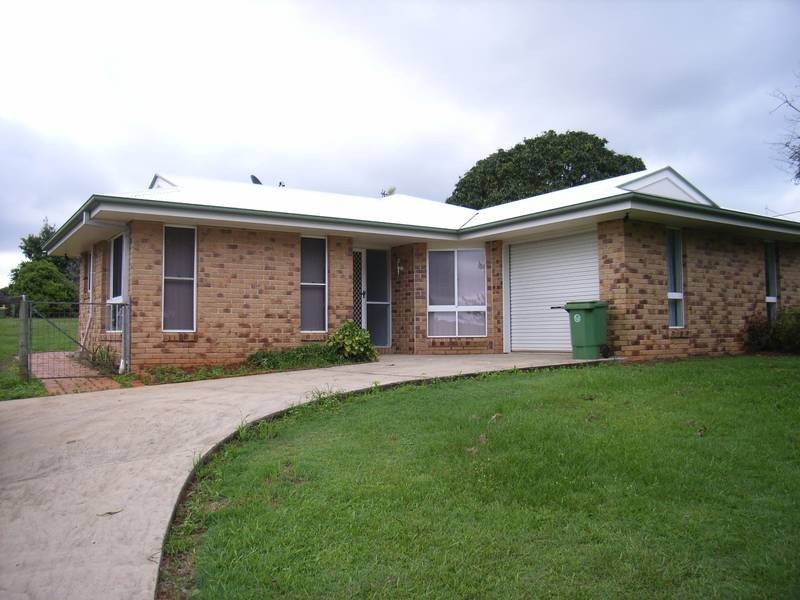 115 Railway Parade, Glass House Mountains QLD 4518