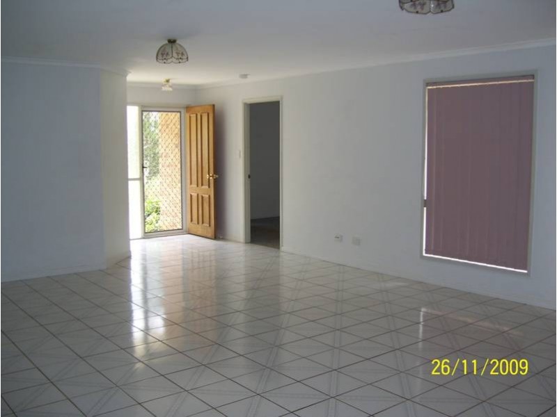 115 Railway Parade, Glass House Mountains QLD 4518