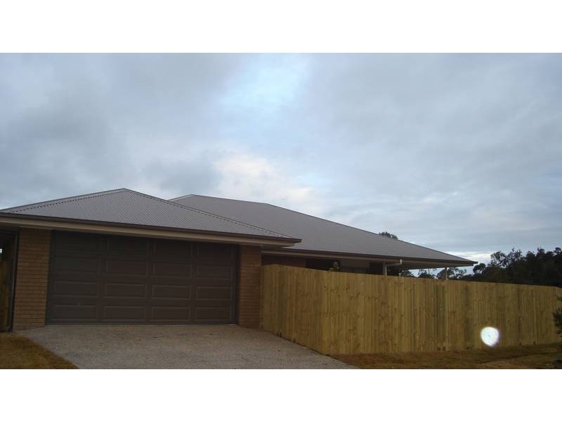 27 Parkside Drive, Beerwah QLD 4519