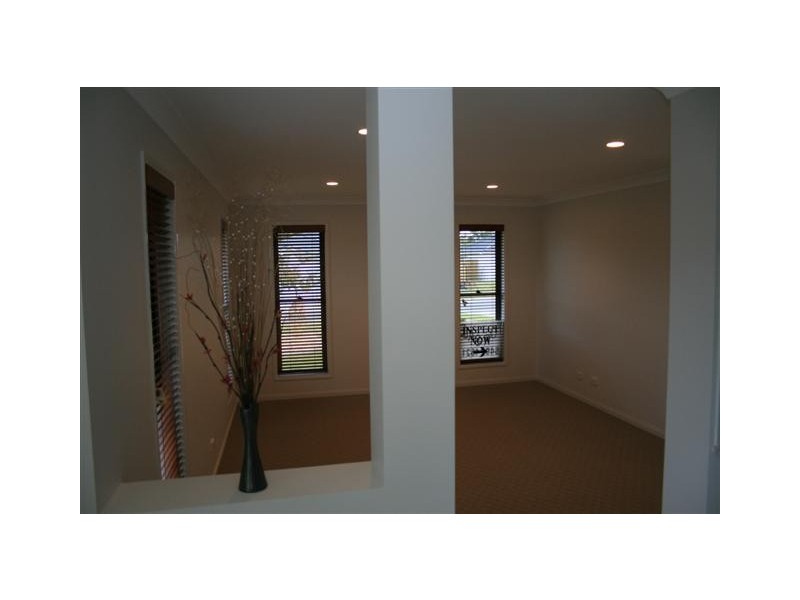 Glass House Mountains QLD 4518