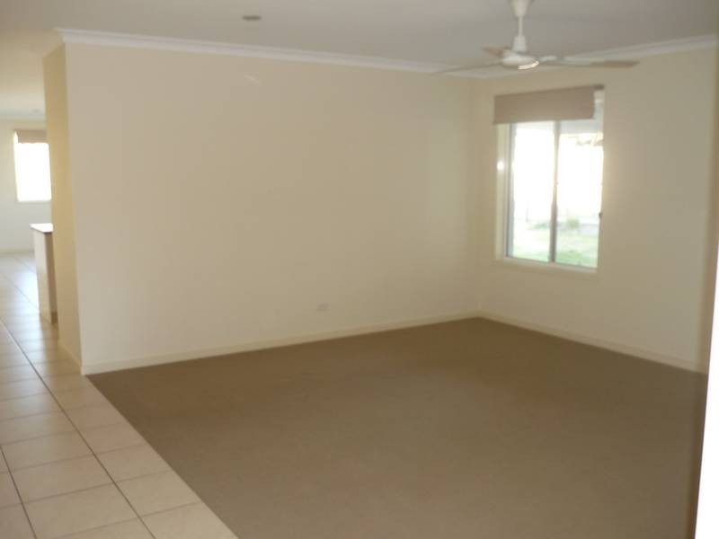 2 Crumpton Place, Beerwah QLD 4519