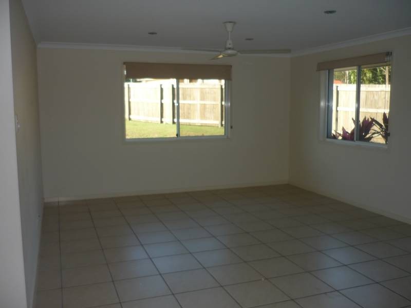 2 Crumpton Place, Beerwah QLD 4519