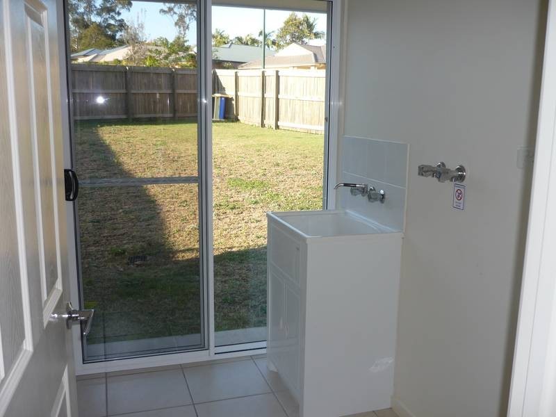 2 Crumpton Place, Beerwah QLD 4519