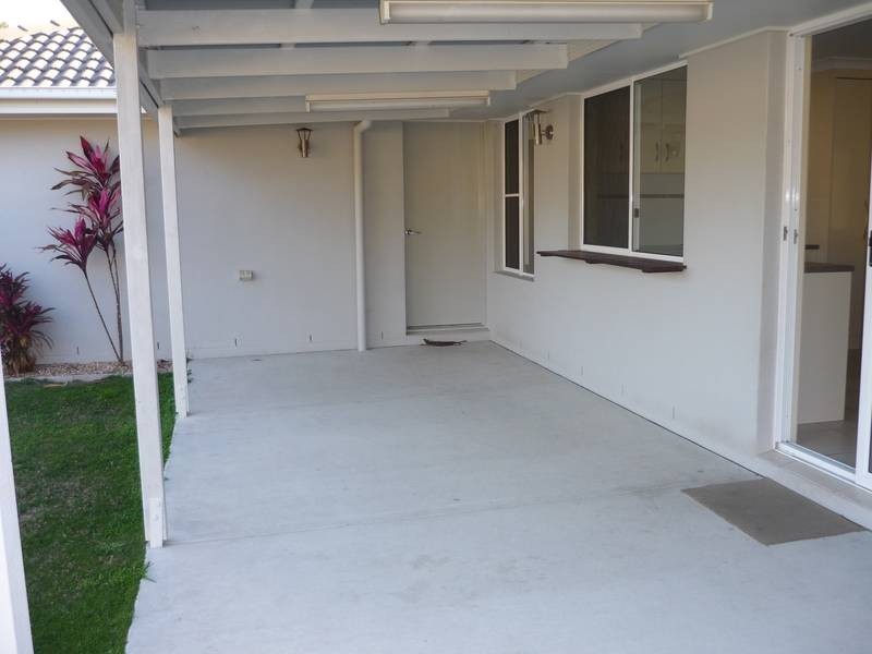 2 Crumpton Place, Beerwah QLD 4519