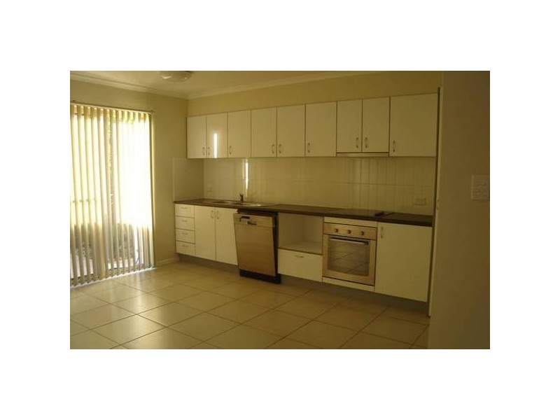 1/82 “Mango Close” Simpson Street, Beerwah QLD 4519