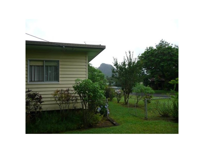 Glass House Mountains QLD 4518