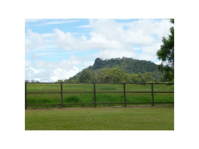Glass House Mountains QLD 4518