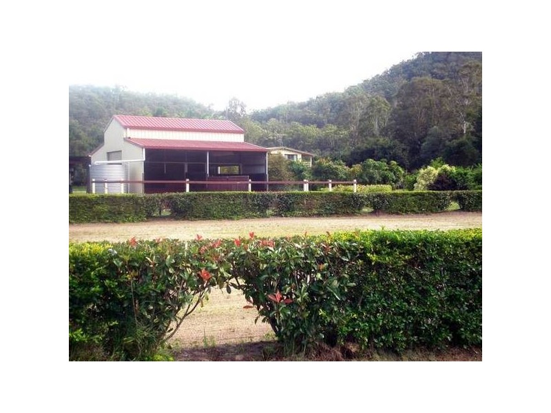 Glass House Mountains QLD 4518