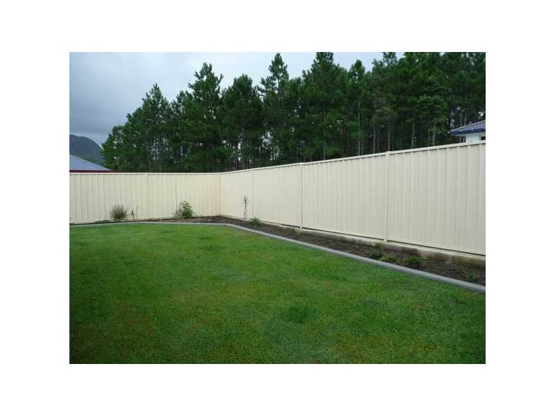 Glass House Mountains QLD 4518