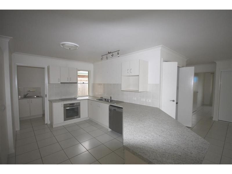 3 Parkside Drive, Beerwah QLD 4519