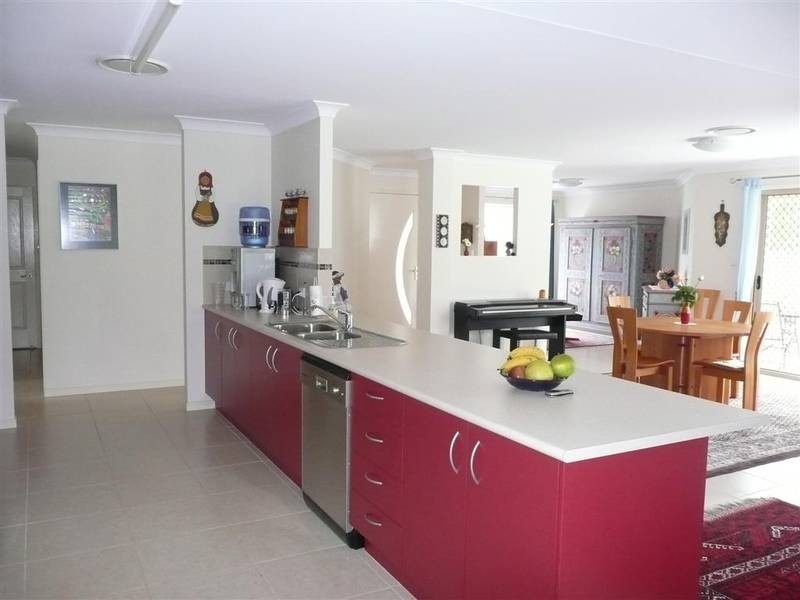 Glass House Mountains QLD 4518