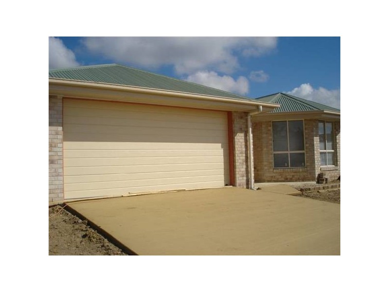 30 Heights Road, Beerwah QLD 4519