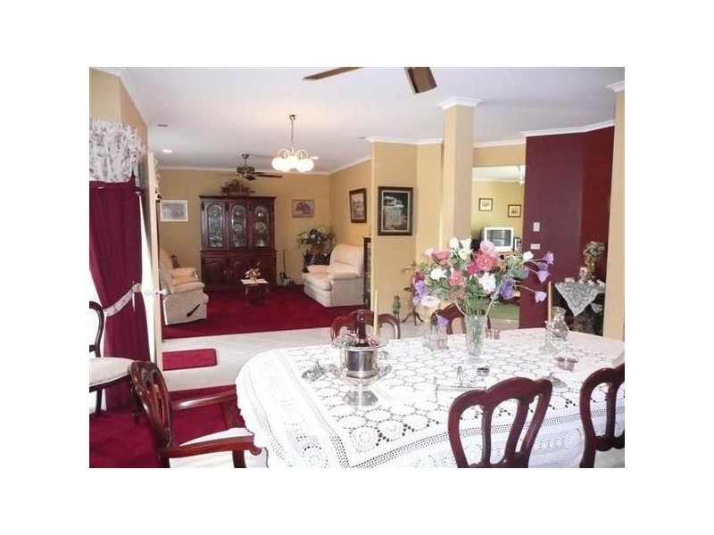 Glass House Mountains QLD 4518