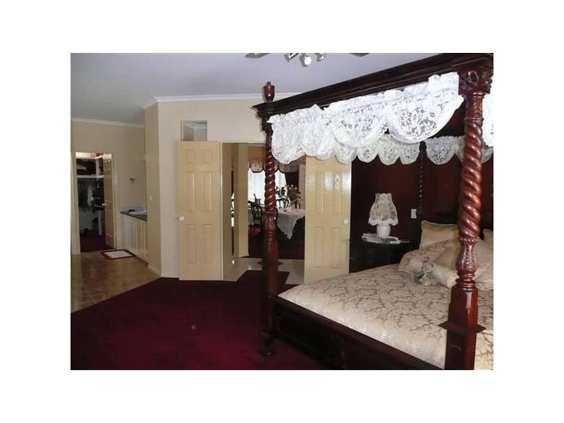 Glass House Mountains QLD 4518