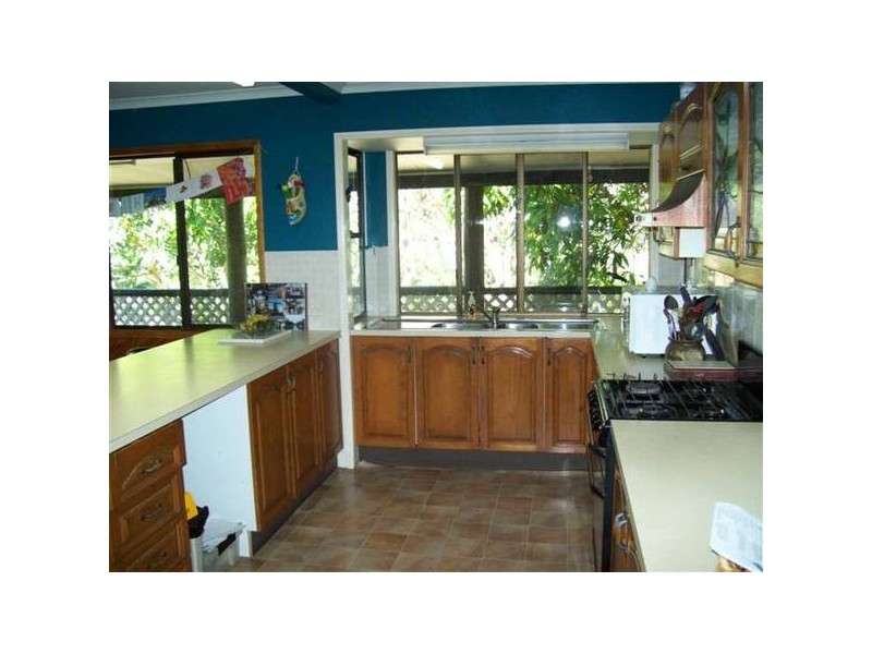 2 WEEGEN COURT, Landsborough QLD 4550