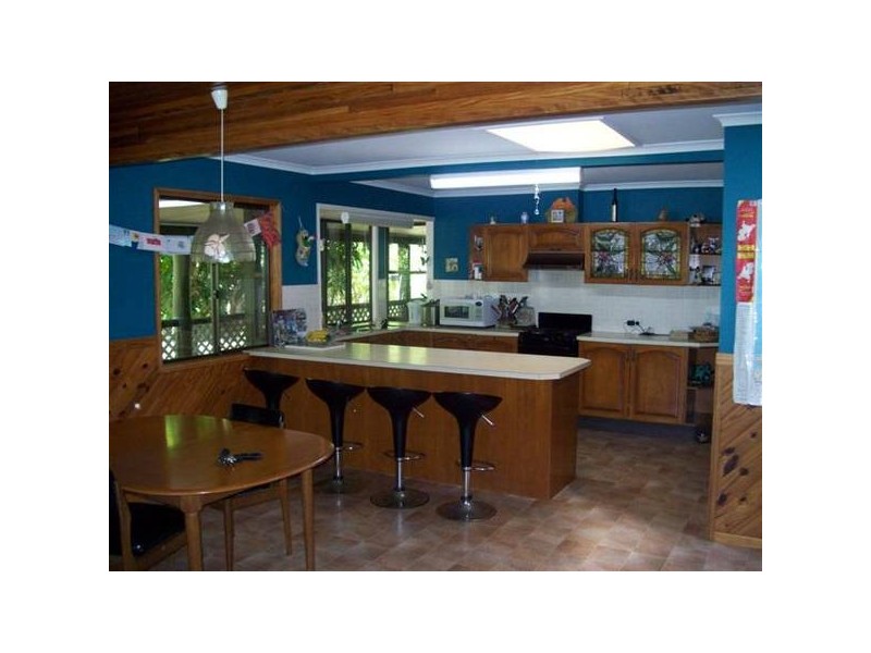 2 WEEGEN COURT, Landsborough QLD 4550