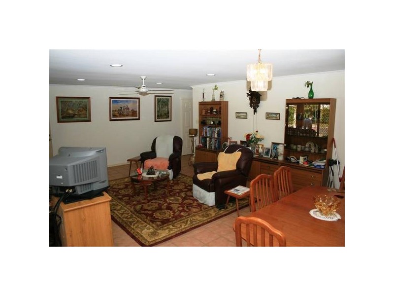 9 DANA CLOSE, Glass House Mountains QLD 4518