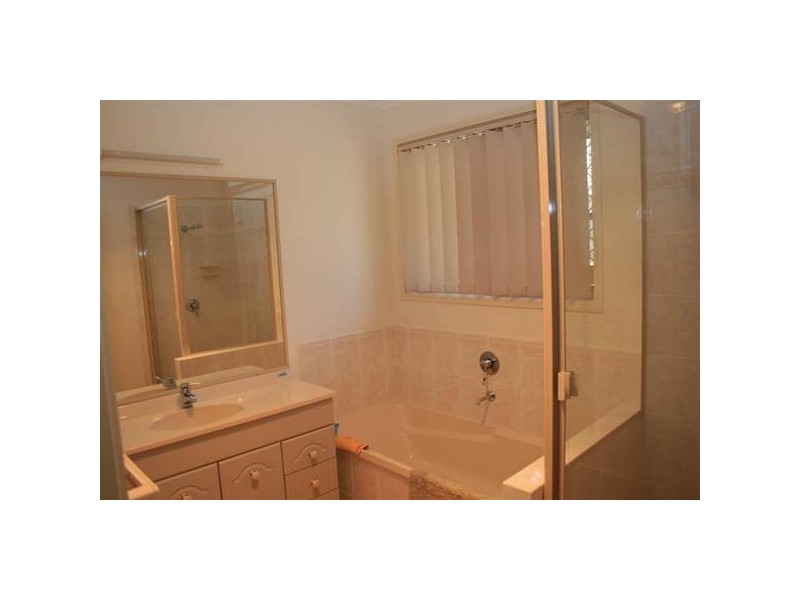 9 DANA CLOSE, Glass House Mountains QLD 4518