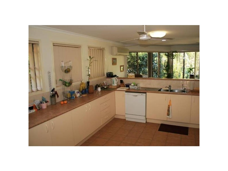 9 DANA CLOSE, Glass House Mountains QLD 4518